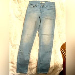 710 Levi jeans